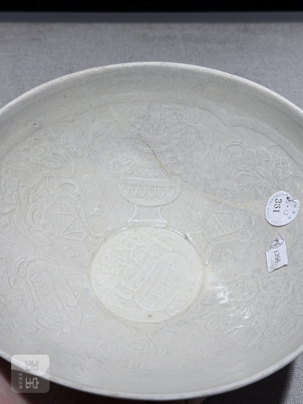 明 白釉印花碗 - 图7